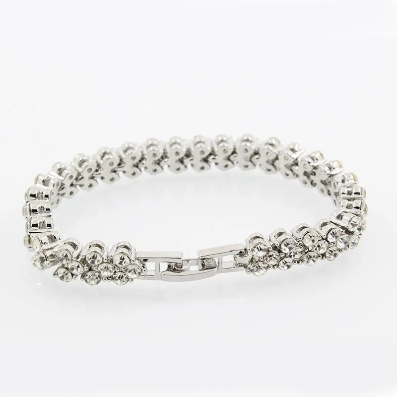 Women 's exquisite luxury studded bracelet bracelet jewelry on