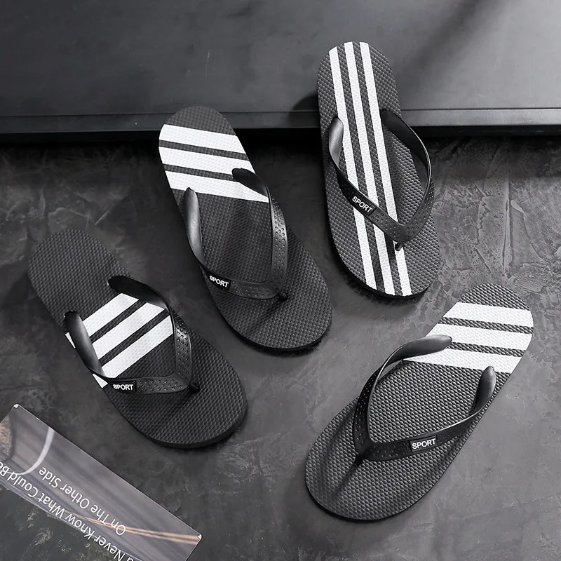 Couple flip-flops Men's summer beach shoes Anti-skid sandals Students'pure-color leisure Korean style personality slippers Men Couple flip-flops Men's summer beach shoes Anti-skid sandals Students'pure-color leisure Korean style personality slippers Men