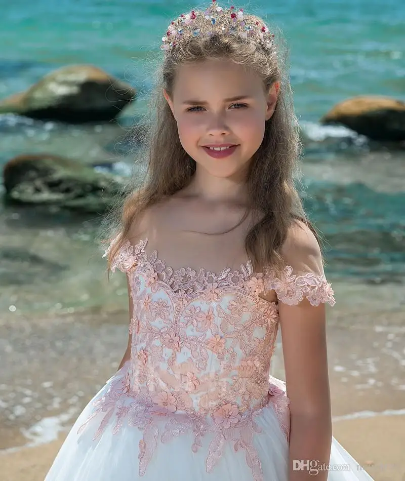 romantic-blush-pink-lace-girls-pageant-dresses-sheer-neck-cap-sleeves-appliques-tulle-wedding-party-dresses-flower-girls-dress-for-teens (1)