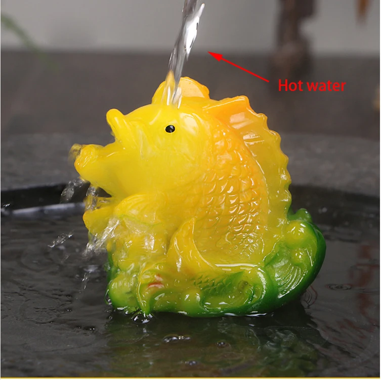 Красивая Статуэтка золотой рыбки меняющая цвет искусственный чай аксессуары для