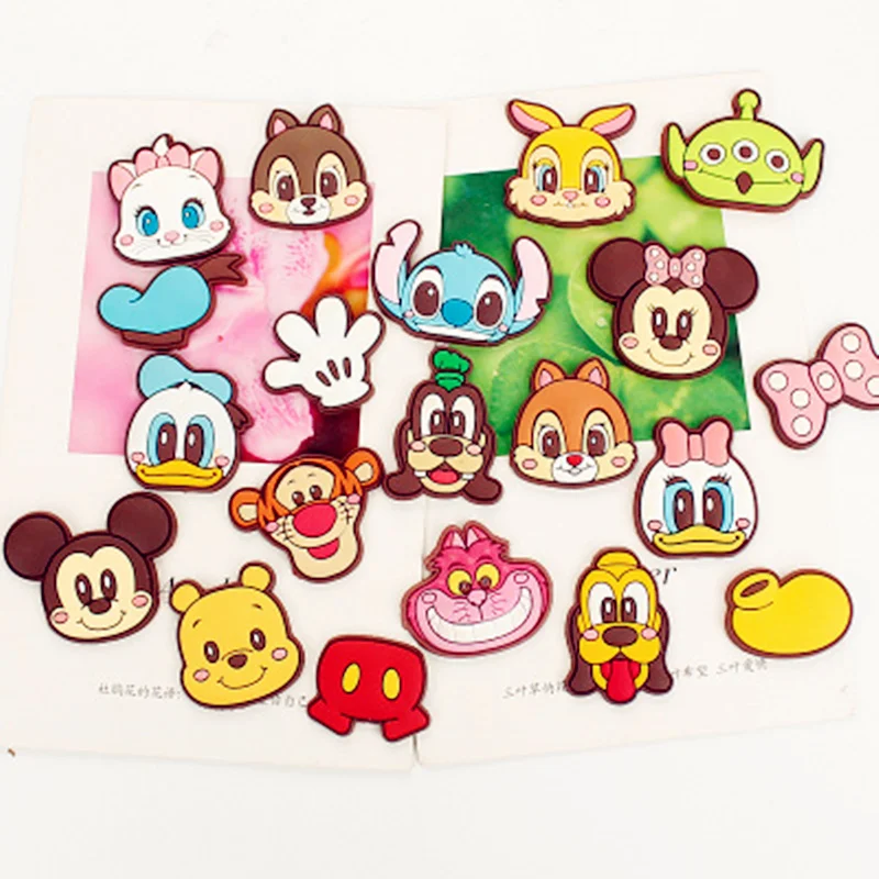 

20Pcs PVC Cartoon Cute Mickey Minnie Daisy Duck Icon Brooch Pins Badge Button Children Backpack Clothes Hat Decor Kids Gift