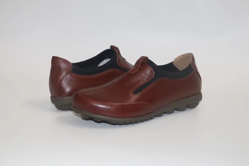 Новые кожаные туфли; специальное предложение; мягкие и удобные кожаные туфли на плоской подошве для отдыха; женская обувь; обувь для мам - Цвет: Коричневый