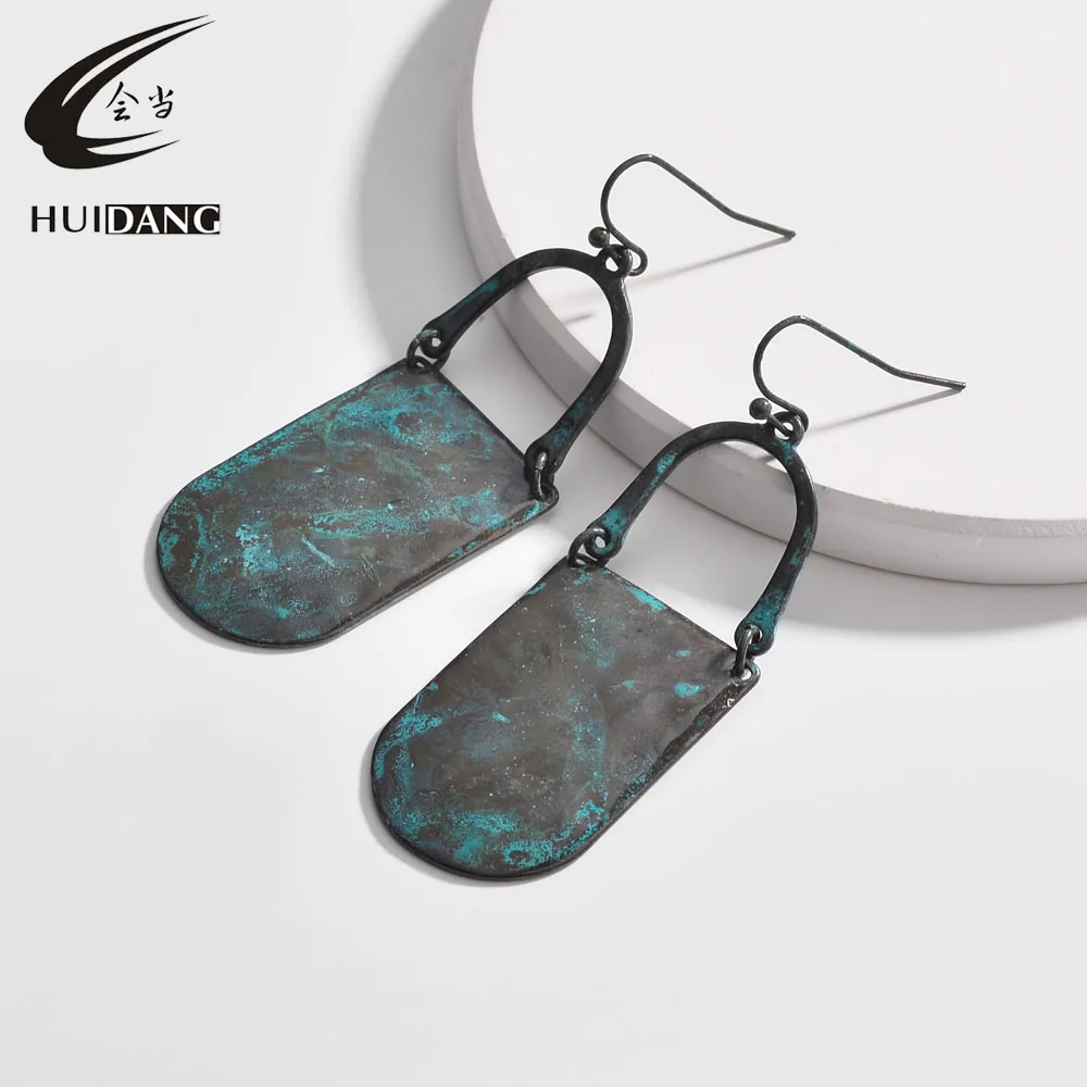 

European Ear Jewelry Of Worn Gold Zinc Alloy Dangle Earrings with Hammered Surface Vintage Earrings Female