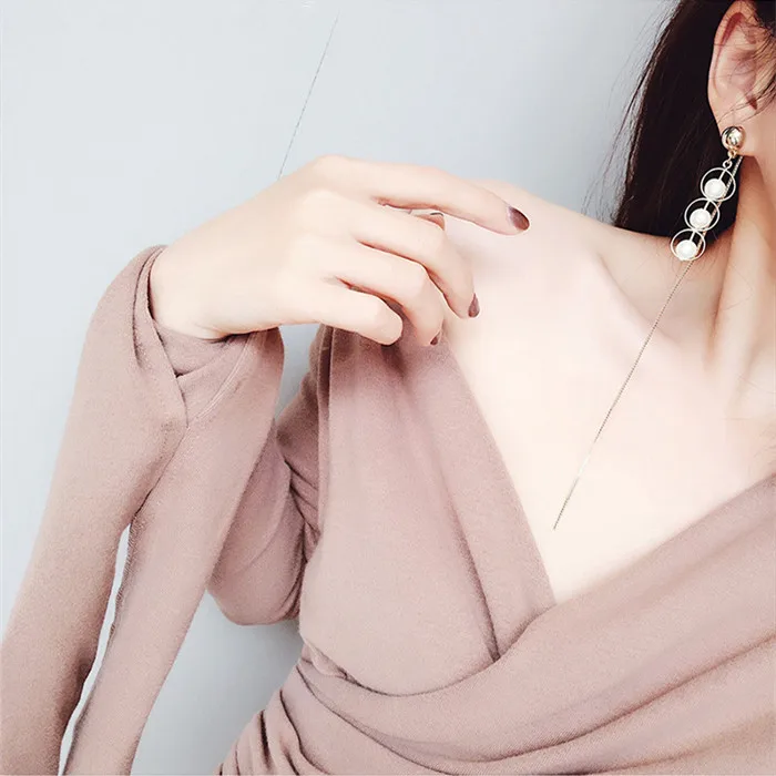 

2017 Hot Sale Temperament Exaggerate Drop Earrings Grape Shape Simulated Pearl Beads Metal Chain Long Earrings For Women
