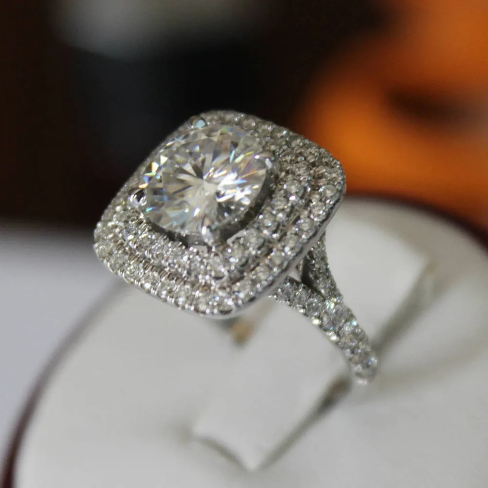 

Luxury Female Big Crystal Ring With Zircon Stone Unique Style Silver Wedding Cocktail Ring Promise Engagement Rings For Women