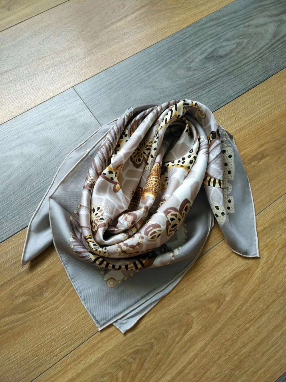 Новое поступление Модный классический узор шелковый шарф 90*90 см квадратная шаль саржевая обертка для женщин