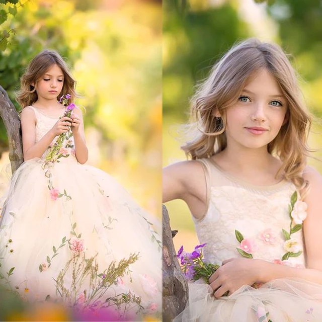 Cheap New Arrival Little Baby Girls' Dresses Crew Neckline Embroidery Lace Ball Gown Little Flower Girls' Dresses Adorable