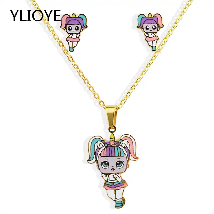 YLIOYE подарки для детей продажи мультфильм золото LOL кукольные подвески нержавеющая сталь Новая мода цепочки и ожерелья Серьги Комплекты укр...
