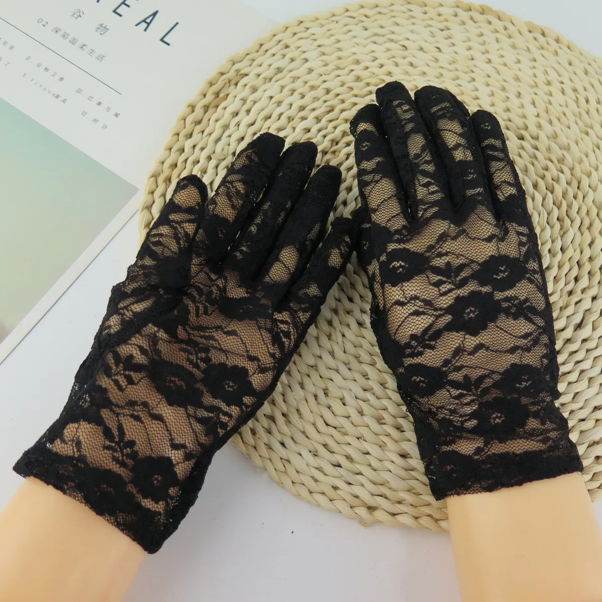 Spring And Summer Thin Lace Gloves Women Short Sunscreen Black White Wedding Etiquette Bride Finger Short Gloves  For Wedding