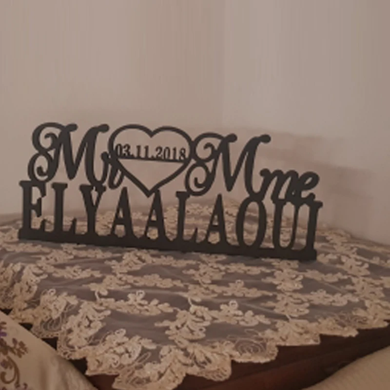  Custom wedding table logo and surname wedding decorated with the logo of Mr. and Mrs.