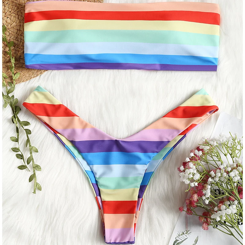 

2018 The new version of the European and American sexy cross striped print bra is divided into two pieces of hot spring bikini