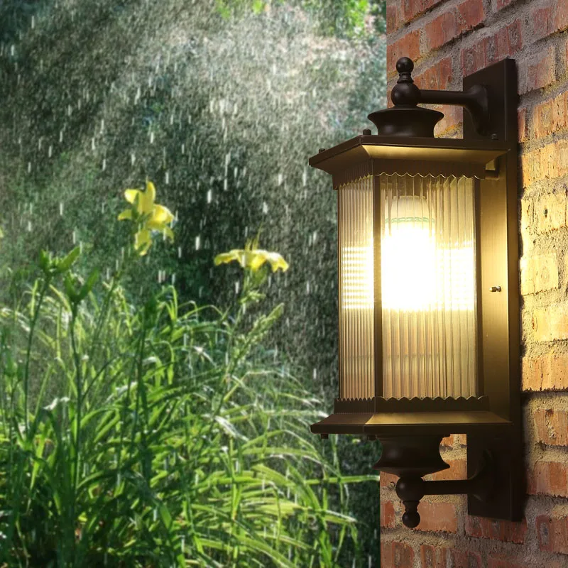 Retro Design Garden Porch Patio Yard Lamp Outdoor Wall Lamp Glass Metal 