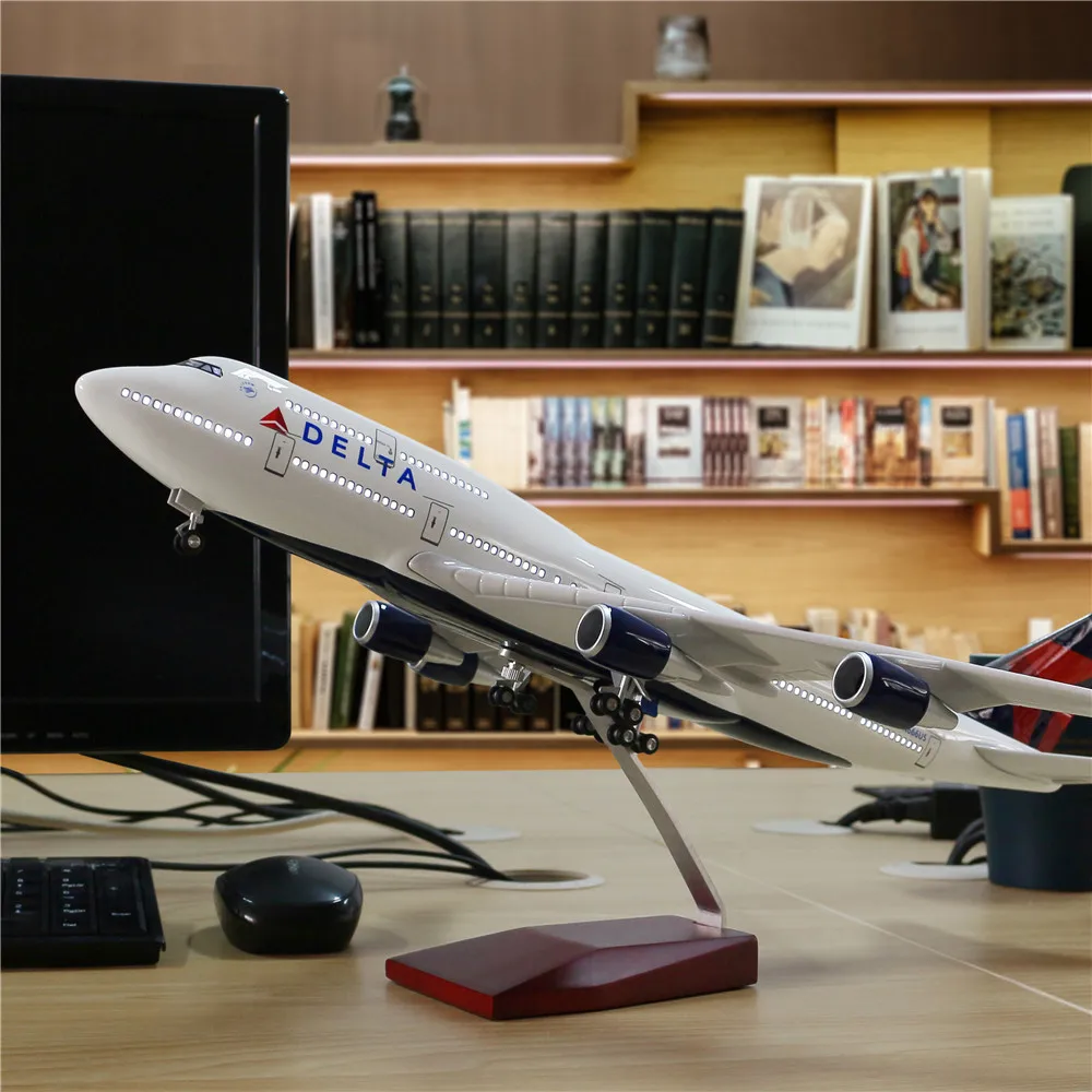 46 см 1:130 литая под давлением модель самолета Delta Boeing 747 с светодиодный светильник(сенсорный или звуковой контроль) самолет для украшения или подарка