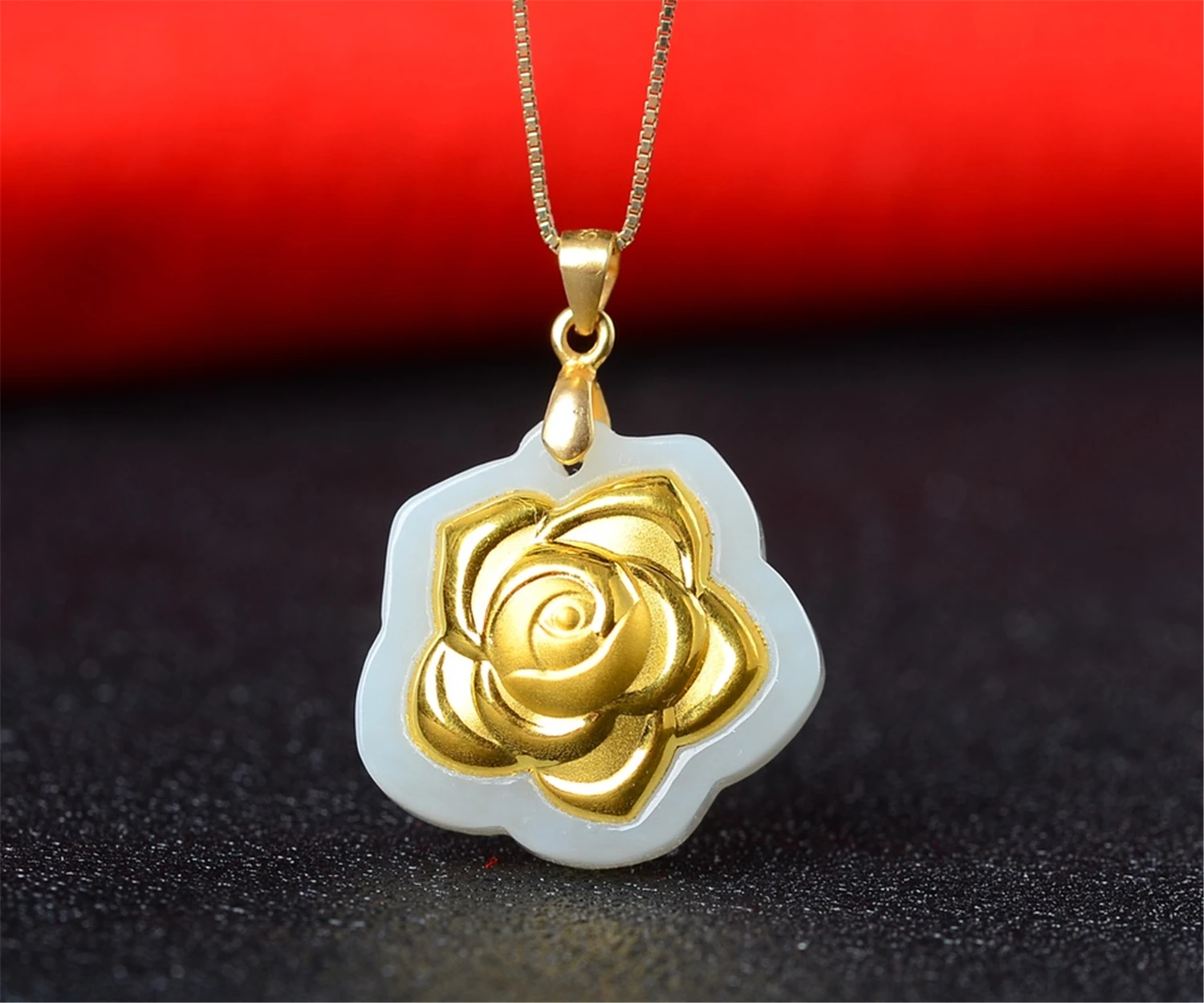 yigedan New Thousands of Golden Inlaid Natural Hetian White Jade Rose Pendant Necklace with Certificate yigedan New Thousands of Golden Inlaid Natural Hetian White Jade Rose Pendant Necklace with Certificate