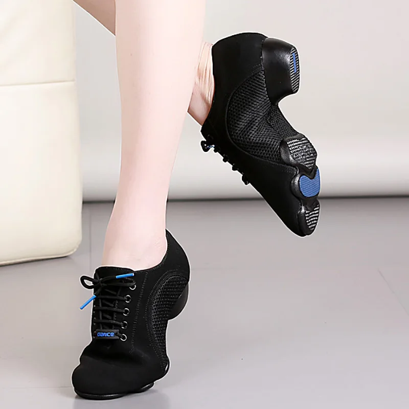 black exercise shoes