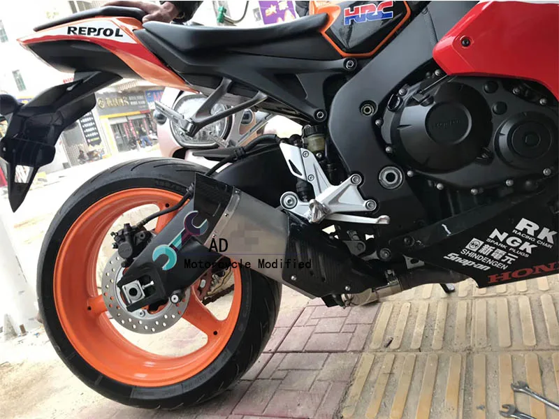 ad EXHAUST