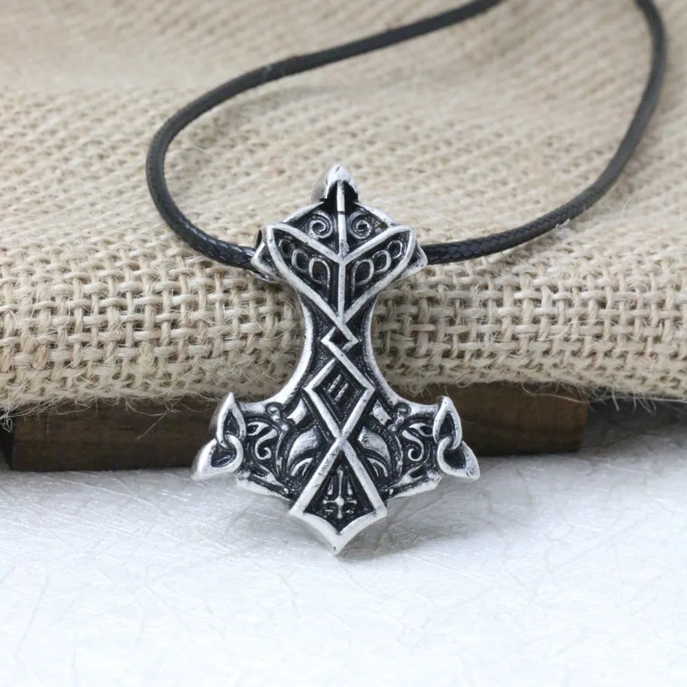 silver mjolnir pendant