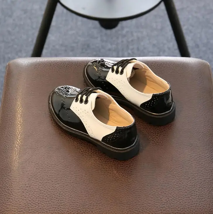 Блестящие туфли из искусственной кожи для мальчиков вечерние свадебные модельные детские туфли одноцветные Туфли-оксфорды для мальчиков размеры 25-37