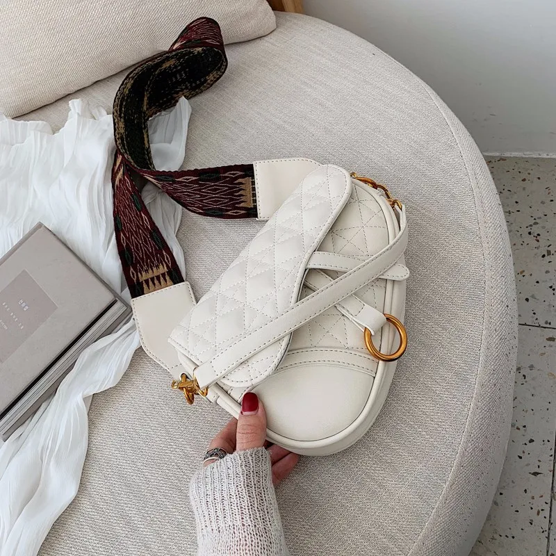 

2019 New Arrival Hand Catwalk Saddle Bag PU Leather Colorful Ribbons Design Women Shoulder Bags Gun Bags Women Messenger Bags