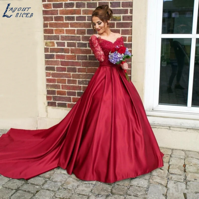

AE01071 Arabic Vintage Lace Evening Dress Long Sleeve Burgundy V-Neck Ball Gown Plus Size Dress Wear Party Gowns