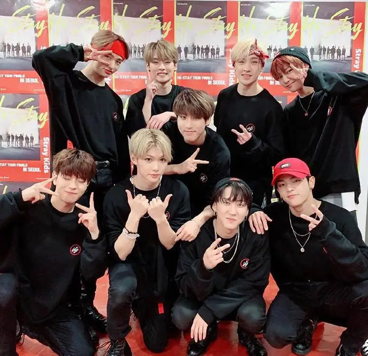Новое поступление straykids miroh/hi остаться концерт же печати Круглая горловина с