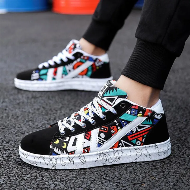 New men's casual shoes Korean plate shoes tide black and white movement outdoor Sneakers shoes spring and autumn men's shoes