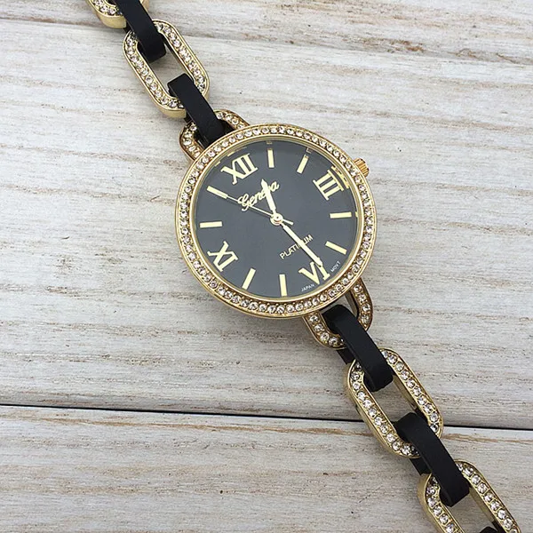 Высокое качество Диск металлической цепочкой часы, 4 цвета излучающих римскими цифрами проложить ссылка браслет часы для Для женщин Женева Смотреть - Цвет: Черный