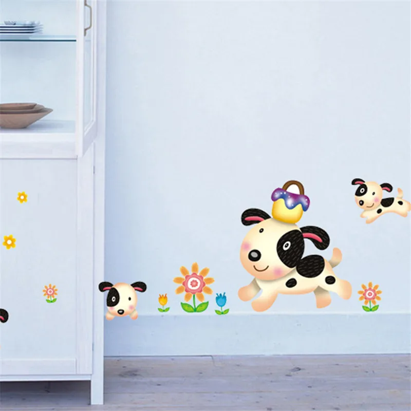 لطيف الكلب بودنغ الكرتون ملصقات الحائط الأسود الأبيض كلب الزهور اللون أقدام الأطفال غرفة نوم خزانة الشارات الفينيل جدارية