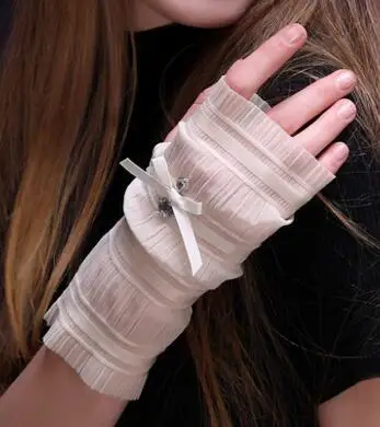 Хорошее качество! Женские весенние и летние крутые перчатки, сексуальные перчатки без пальцев, вискозные перчатки для вождения, модные солнцезащитные перчатки - Цвет: beige