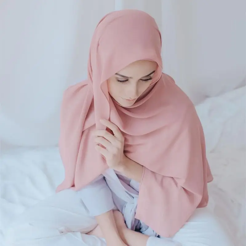 22 цвета, малайзийские мусульманские хиджабы, Женская однотонная шаль ярких цветов, летняя шифоновая повязка на голову, многофункциональный платок 180x75 см