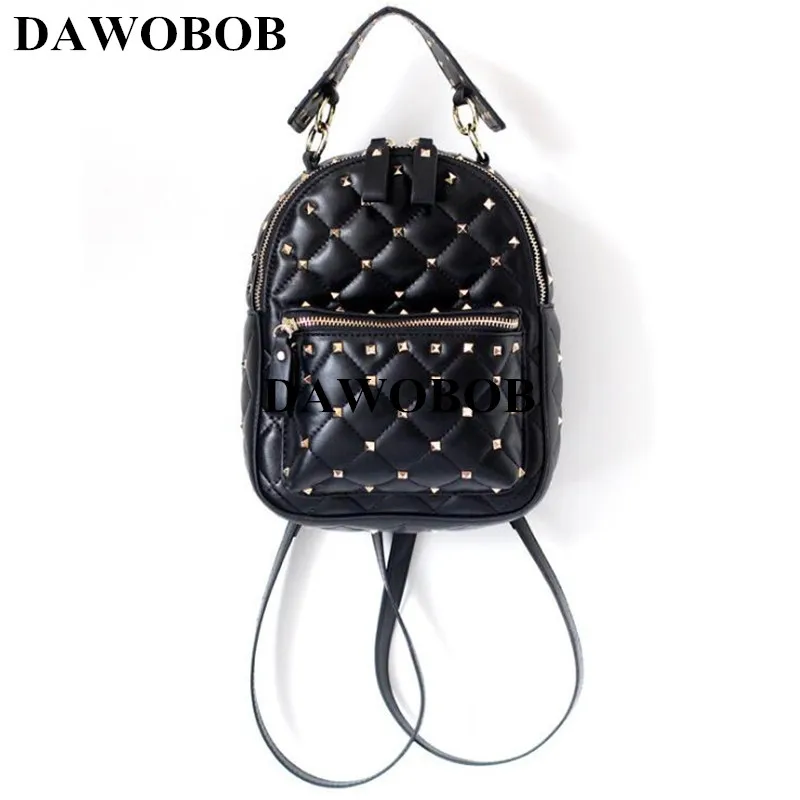 

Fashion Rivet Backpack Women's Silver Backpack School Student Back Pack Female Backpacks Rucksack Mochila Escolar Backpack Girls