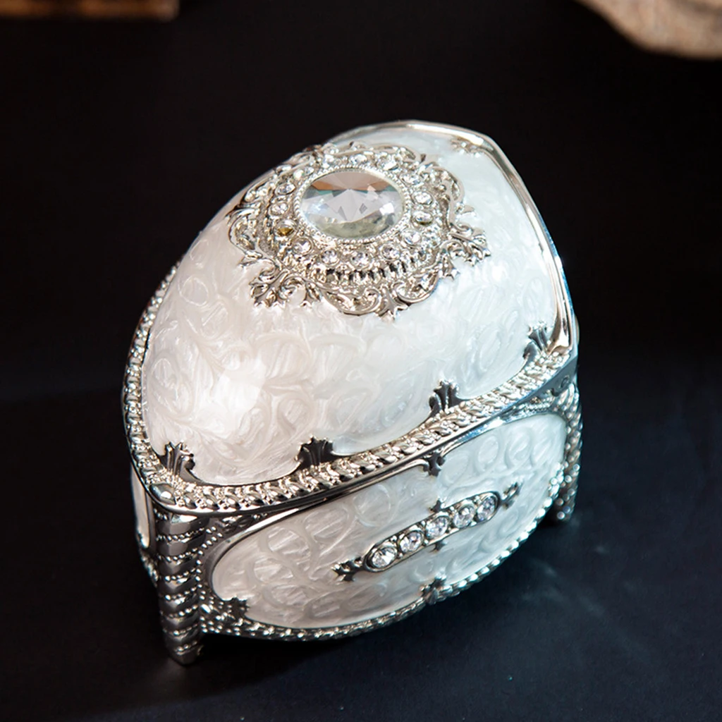 

Retro Engraved Jewelry Storage Box Small Items Trinkets Organizer Case Treasure Chest, Silver or Gold