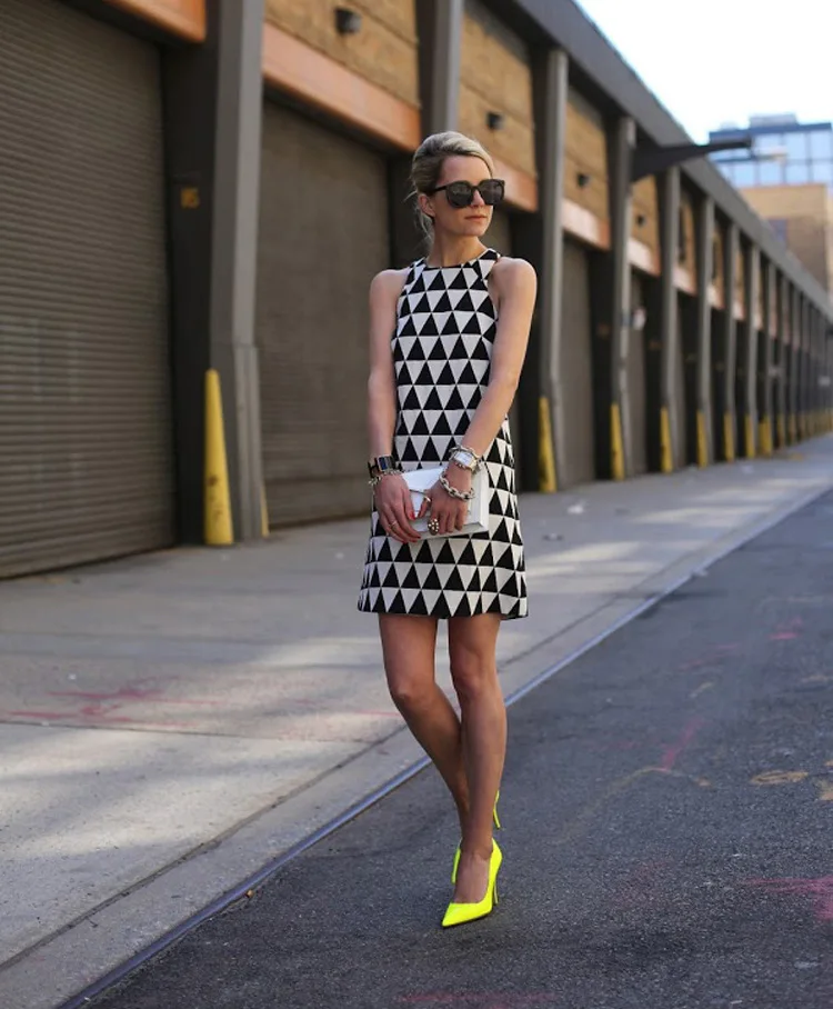 

Women's 2018 black and white plus triangular lattice sexy dress vest harness loose fashion mini sleeveless dress