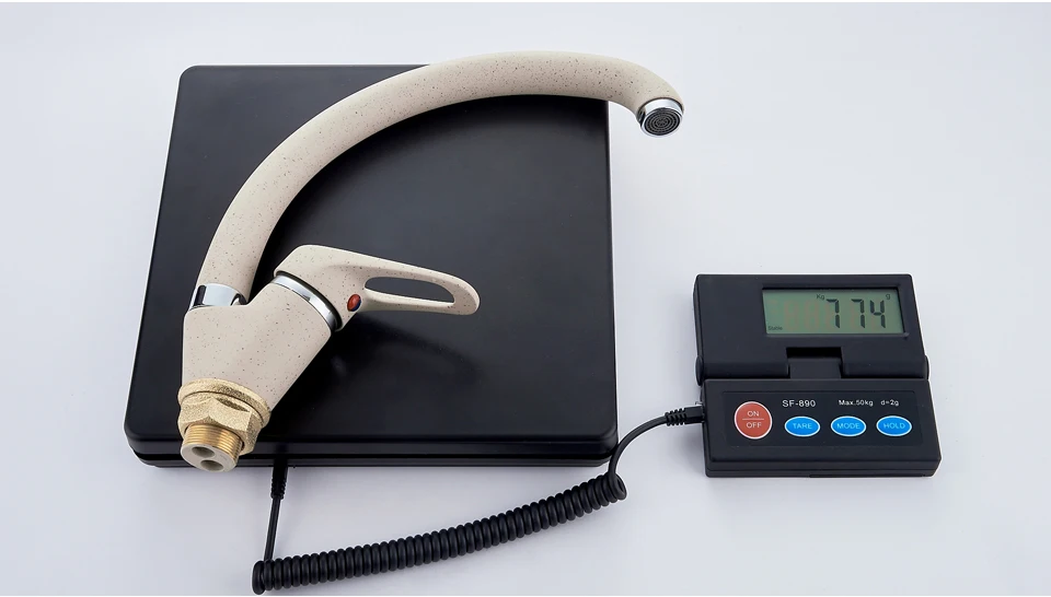 LEDEME Kitchen Faucet Bend Pipe 360 Degree Rotation with Water Purification Features Spray Paint Chrome Single Handle L5913