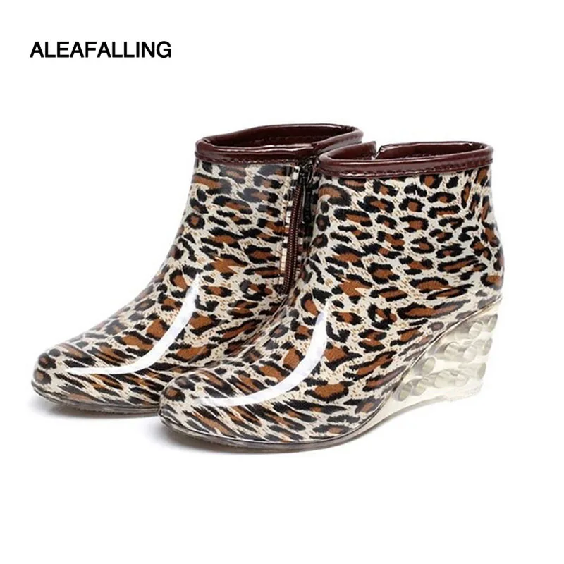preço Aleafalling primavera projeto do inverno ankle boots botas de chuva sapatos de leopardo zíper sólida mulher sapatos botas de borracha à prova d água 6.5 cm calcanhar w051