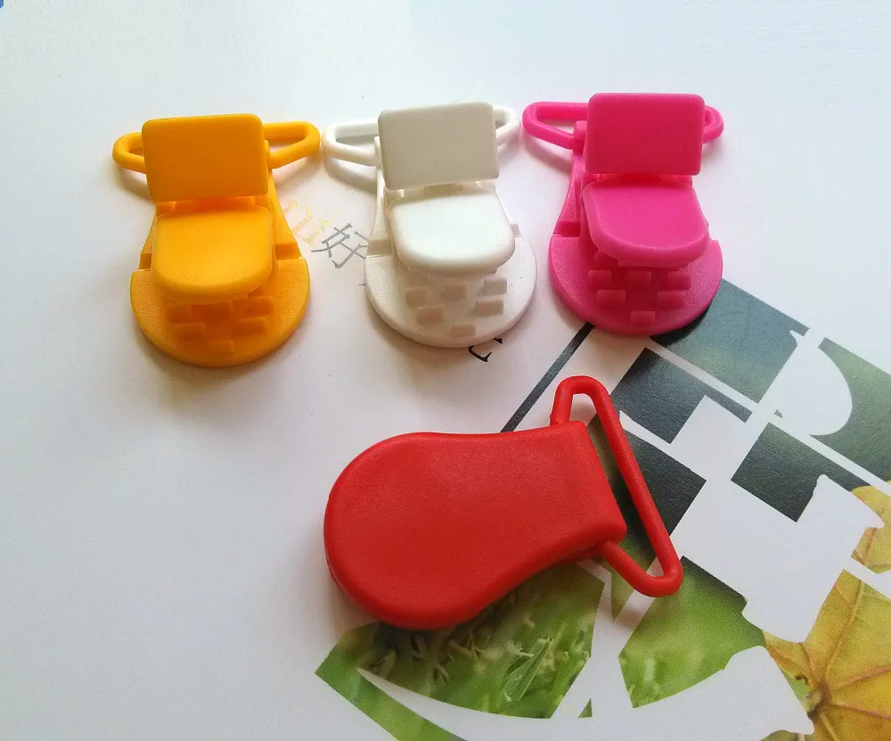 Chupeta de Plástico o Envio Gratuito de 150 Lote Sutoyuen Cabaça Forma Clipe Plástico Bebê Suspender Soother Clips Mix 15 Cores Pçs - 25mm 5 High Quality Mamãe e Bebê
