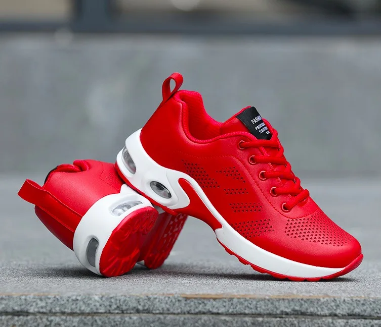 QQ20180629-175621.Women Casual Shoes 2018 Spring Autumn Soft Leather Women Shoes Fashion Women Flats Breathable Women Sneakers