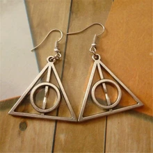 Brincos morte de triângulo horcrux luna lovegood, brincos vintage retrô simples filme, joias para mulheres no atacado