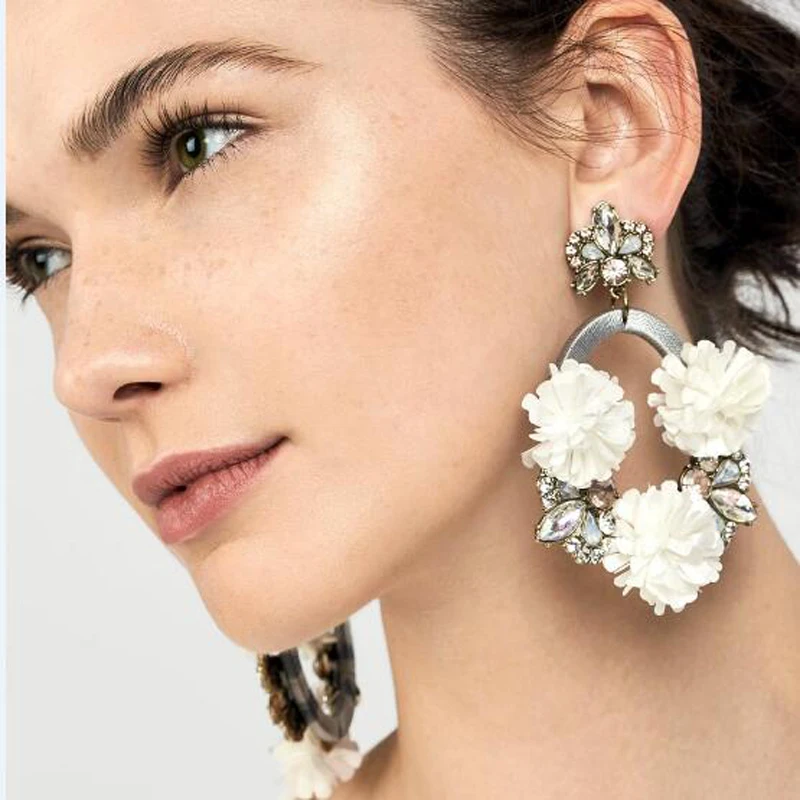 

Best lady 2018 New Flower Heart Drop Earrings For Women Colorful Metal Hanging Earrings Engagement Accessories Jewelry Hot Sale