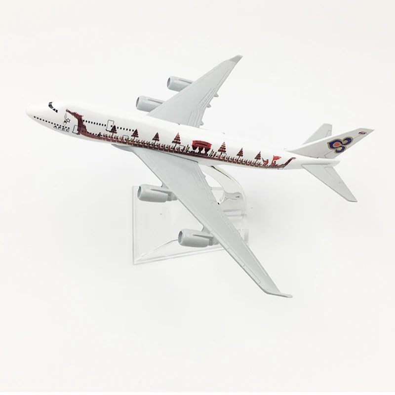 NUOLANDE 1:400 Scale Die-Casting Airplane Model 16CM Thai Dragon Boat Boeing 747 Plane Model Toy,Plane Models for Adults 