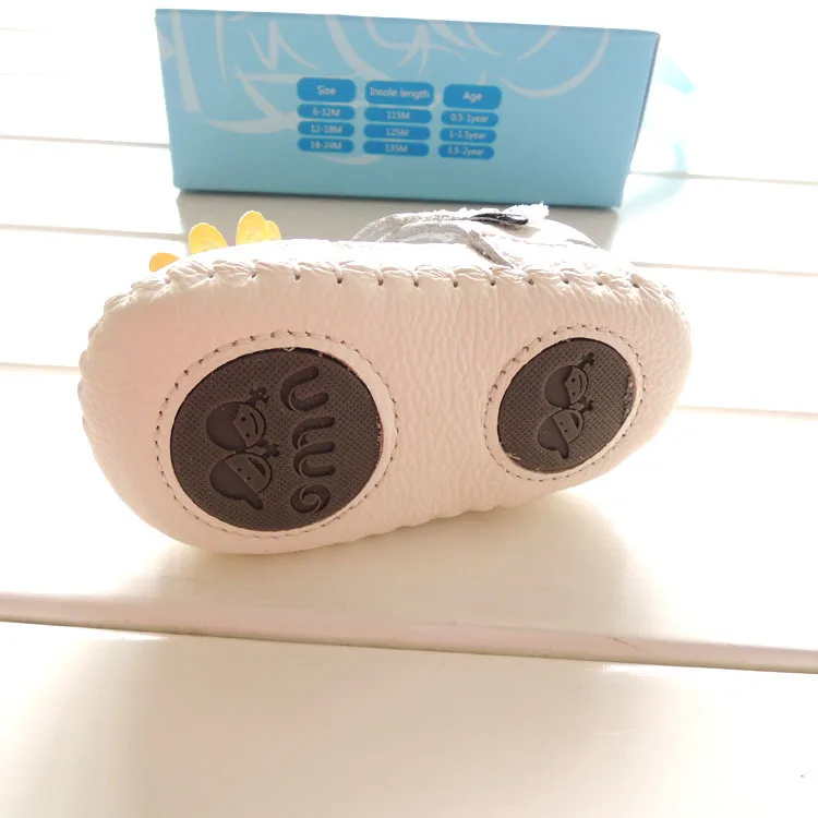 Sapatos de Bebê Macio do Bebê Meninas da Criança Verão Marca Nova Couro Genuíno Pouco Daisy Fundo Sapatos Interior Prewalkers Omn 8 Verão omn marca nova sapatos de bebê
