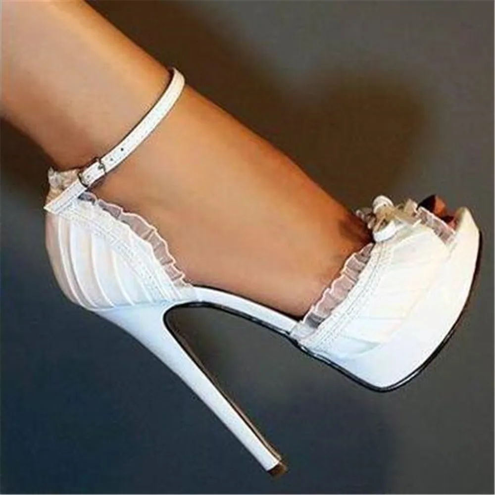 

Post new fashion Free inevitably white, lotus leaf decoration, straps, 12.5 cm high-heeled sandals. Size: 35-43