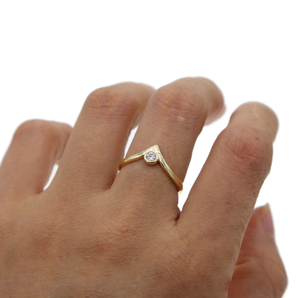 simple gold color ring factory wholesale Letter V rings minimal