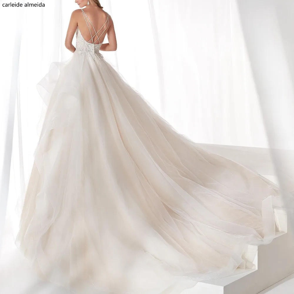 

Abiti da sposa V-Neck Spaghetti Straps Wedding Dress Ruched Skirt Long Tail Luxury Wedding Gowns 2019 Suknia slubna