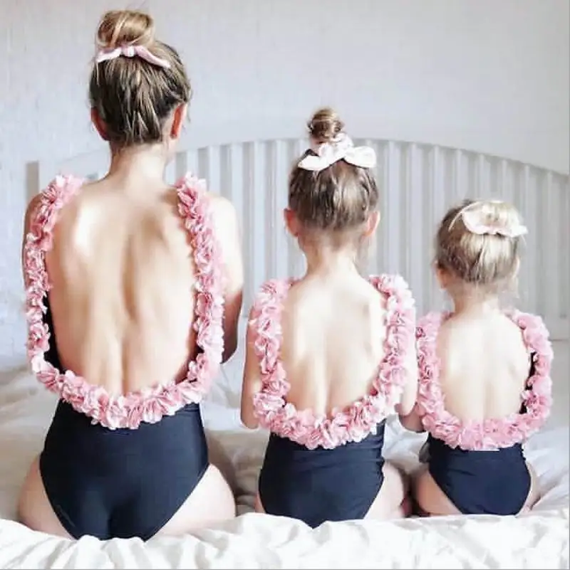 

Mother Daughter Swimsuits Petal Flower Backless Bikini Swimwear Family Matching Clothes Mom And Daughter Bathing Suit YR001