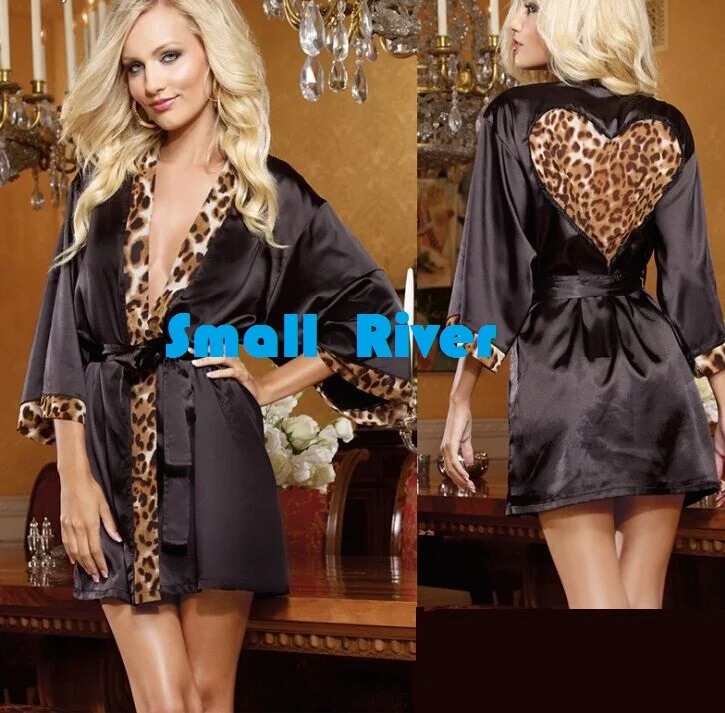 

Foreign trade Hot Women's Sexy Lingerie ladies Fashion leopard heart bathrobe Female Black leopard Stitching robe pajamas