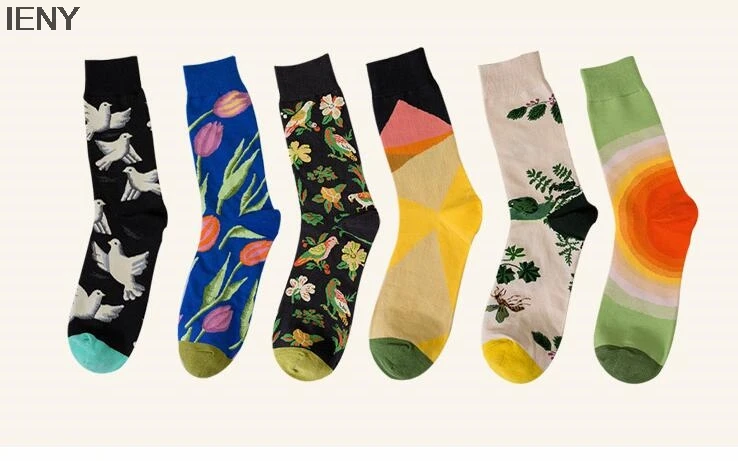 

IENY Hot sale new skateboard socks Personality graffiti hit color series flower and bird figure cotton socks men's stockings