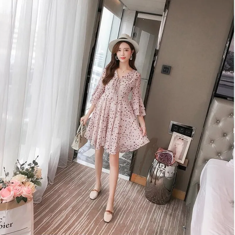 

Women Floral Boho Summer beach dress short sleeve V-neck evening party bohemian beach dress summer 2019 style