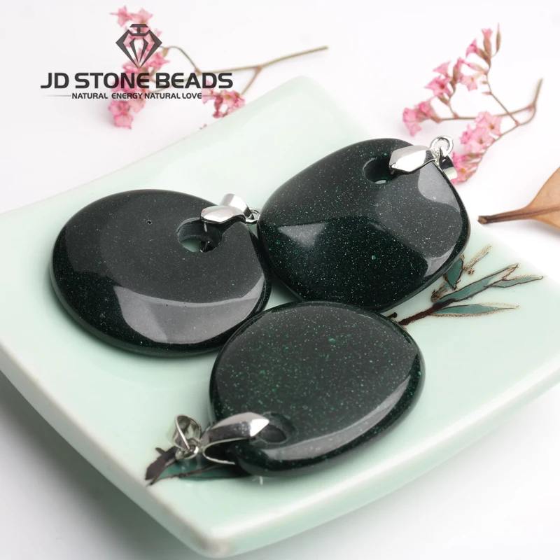 

Free Shipping Green Sand Stone Pendant Wholesale 2018 High Quality Assorted Natural Stone Mixed Charms