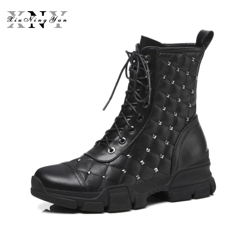

XiuNingYan Women Ankle Boots Genuine Leather Low Heels Platform Round Toe Rivets Fashion European Style Winter Boots Shoes Woman